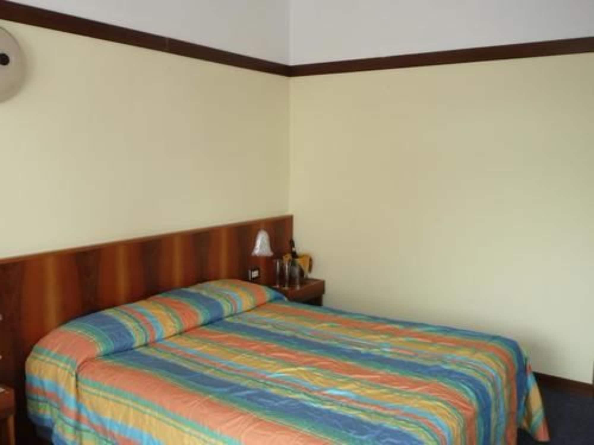Sporthotel Olimpo Garda  Exterior photo