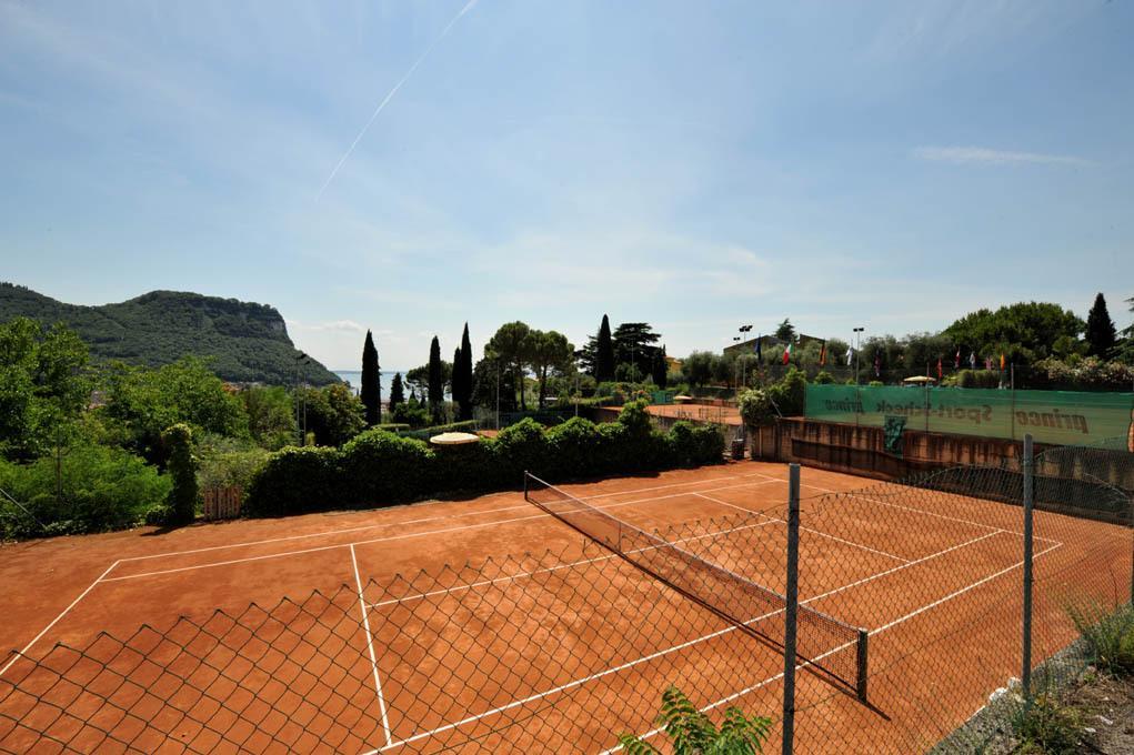 Sporthotel Olimpo Garda  Exterior photo